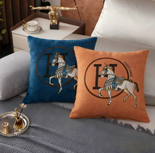 Carica l'immagine nel visualizzatore di Gallery, Equestrian Print Super-Soft Cushion Covers
