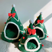 Charger l&#39;image dans la galerie, Adorable Velvet Christmas Tree Pet Bed-Furbaby Friends Gifts