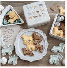 Laden Sie das Bild in den Galerie-Viewer, Dog Shaped Cookie Cutters (5 pcs set)-Furbaby Friends Gifts