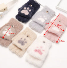 Afbeelding in Gallery-weergave laden, Fluffy Paw Print Mittens-Furbaby Friends Gifts