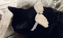 Charger l&#39;image dans la galerie, Little Angel Wings Pet Collar-Furbaby Friends Gifts
