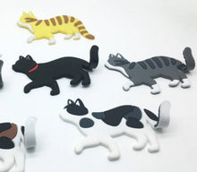 Laden Sie das Bild in den Galerie-Viewer, Magnetic Kitty Hooks-Furbaby Friends Gifts