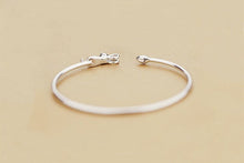 Charger l&#39;image dans la galerie, &#39;Playing Cat&#39; Sterling Silver Bangle-Furbaby Friends Gifts