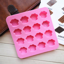 Charger l&#39;image dans la galerie, Silicone Paws Baking Trays-Furbaby Friends Gifts